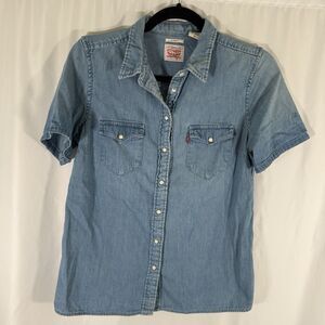 Levis Pearl Snap Women's Medium Light Wash Denim Short Sleeve Cotton
